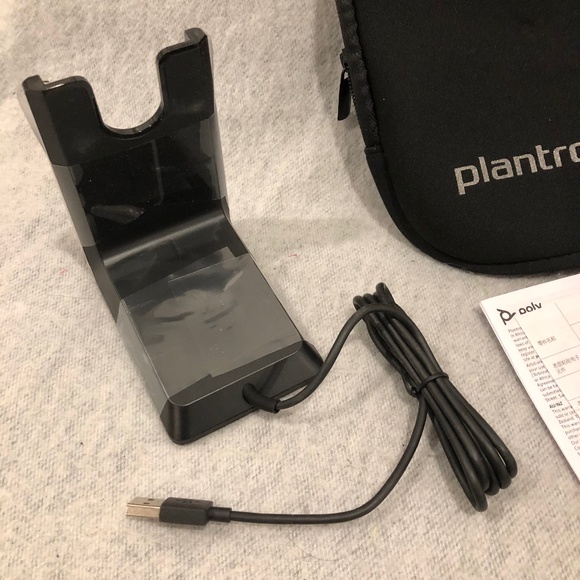 NWT - Poly Voyager Focus UC Bluetooth Headset - Picture 10 of 15